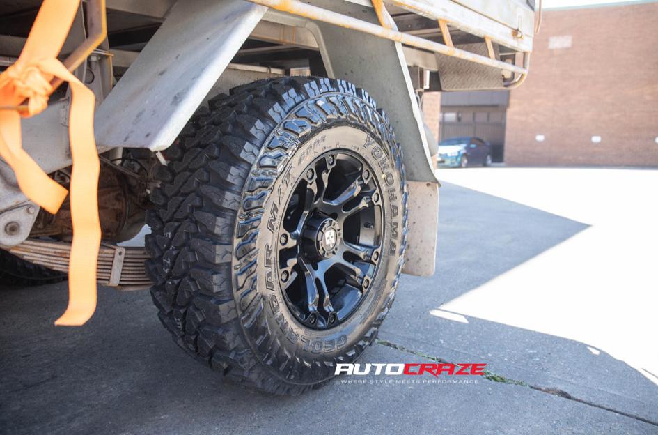 TOYOTA LANDCRUISER BROOKLYN MATTE BLACK