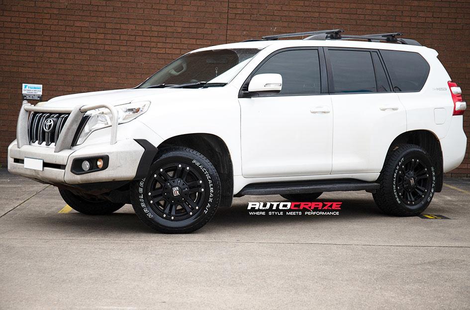 TOYOTA LANDCRUISER MONSTER XD MATTE BLACK