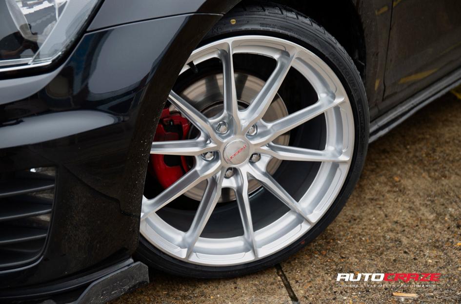 VOLKSWAGEN GOLF ZR6 POLISHED SILVER