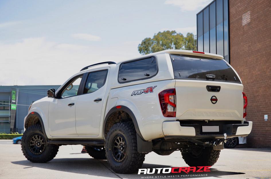 NISSAN-NAVARA-VECTOR-MATTE-BLACK