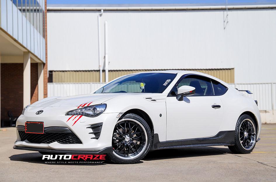 TOYOTA 86 CHEETAH GLOSS BLACK POLISH LIP
