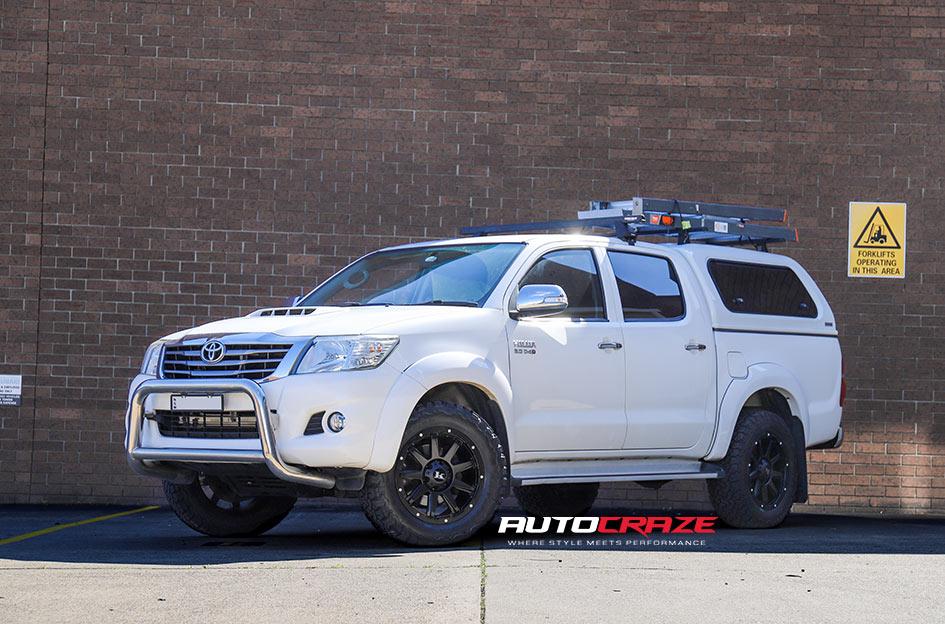 TOYOTA HILUX N70 4WD GATOR SATIN BLACK