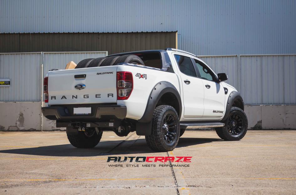 FORD-RANGER-VAPOR-BLACK-MACHINED-WITH-DARK-TINT-9