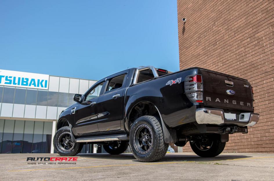 FORD-RANGER-TROPHY-MATTE-BLACK-WITH-ANTHRACITE-RING