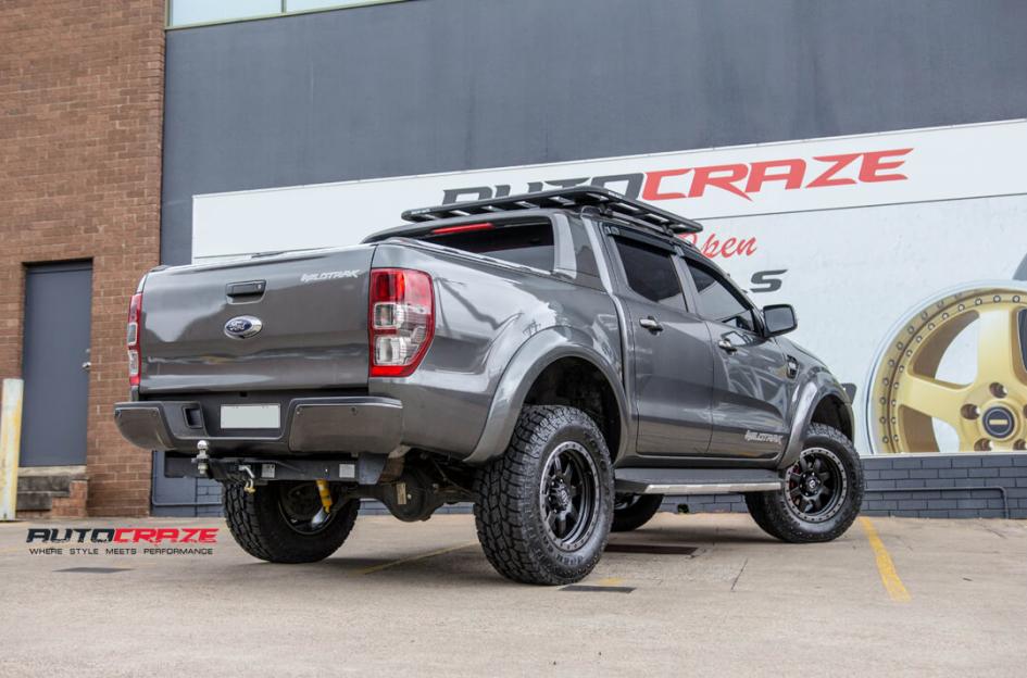 FORD-RANGER-TROPHY-MATTE-BLACK-WITH-ANTHRACITE-RING