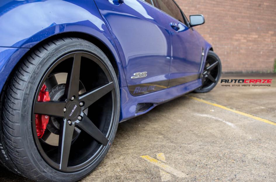 HOLDEN-COMMODORE-BARON-SATIN-BLACK