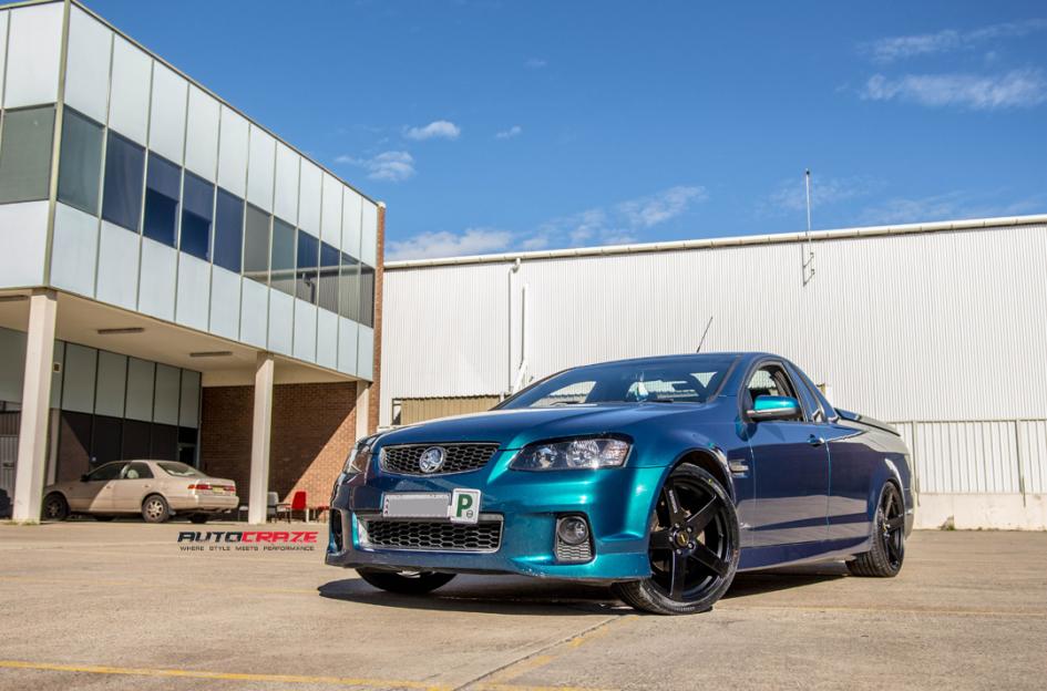 HOLDEN-COMMODORE-FRC-FLAT-BLACK