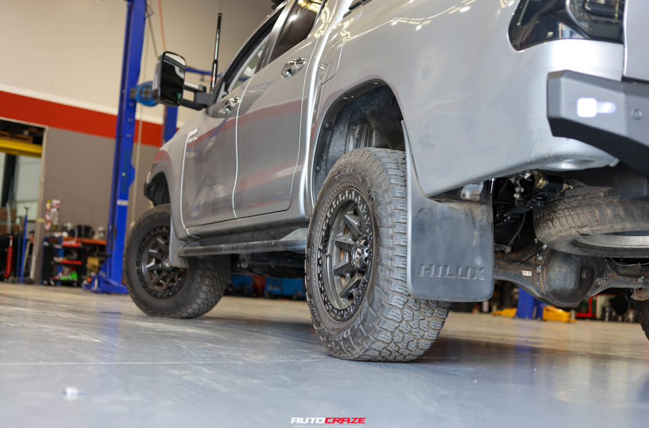 TOYOTA HILUX FUEL COVERT MATTE BLACK