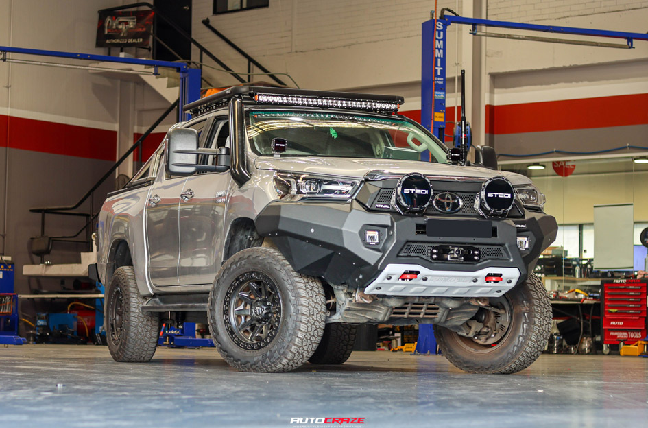 TOYOTA HILUX FUEL COVERT MATTE BLACK