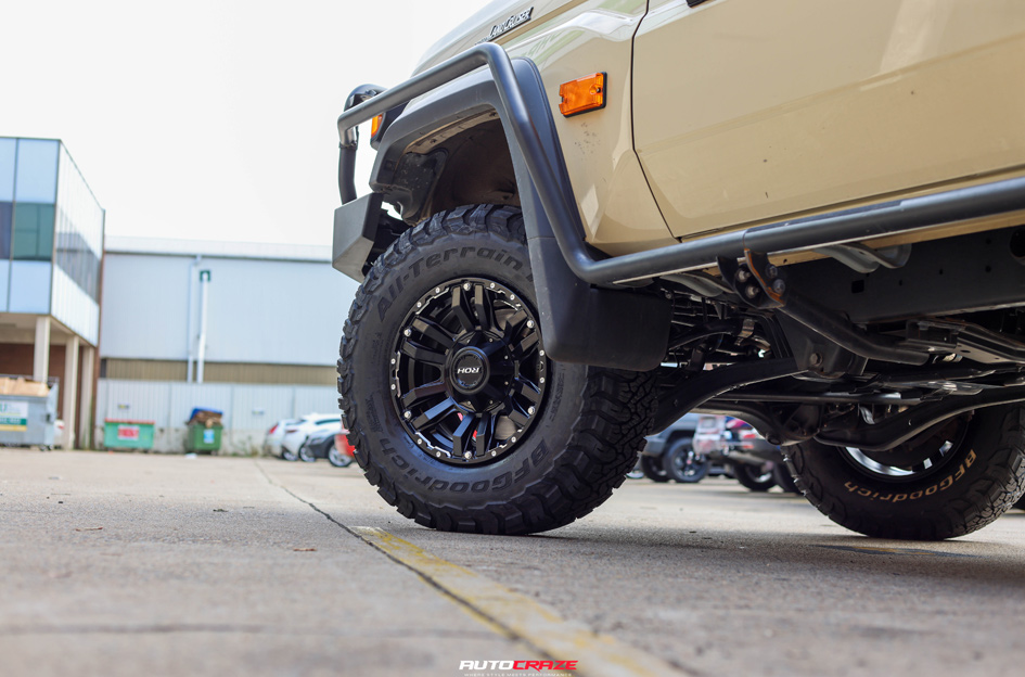 TOYOTA LAND CRUISER 79 SERIES ROH VAPOUR MATT BLACK W/ SILVER BOLTS