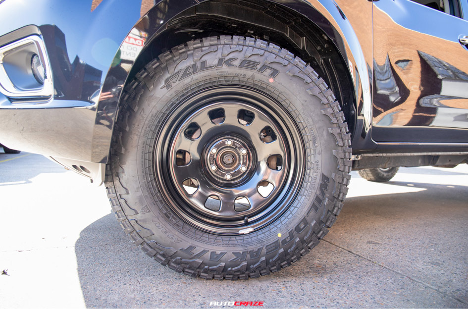 NISSAN NAVARA KING D-HOLE BLACK