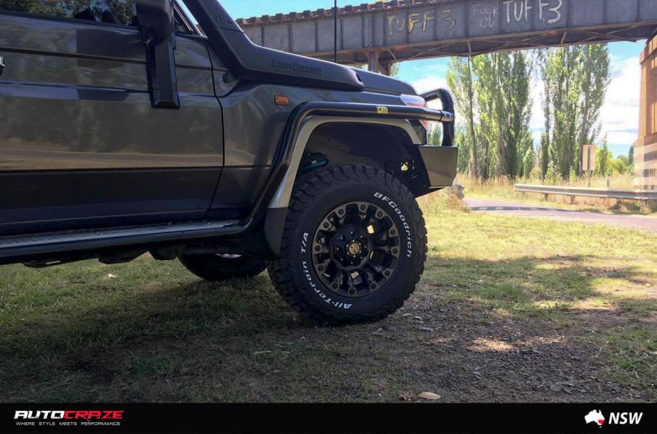 TOYOTA LANDCRUSIER VAPOR BLACK MACHINED WITH DARK TINT