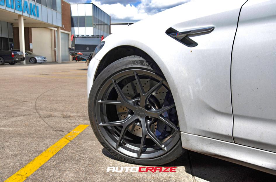 BMW M5 SF10 SATIN BLACK