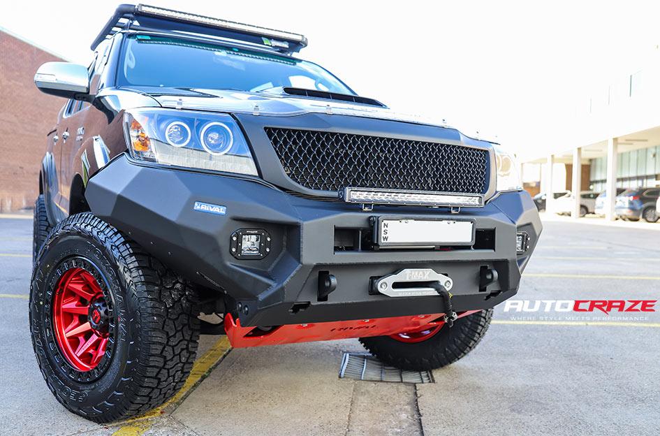 TOYOTA HILUX N70 4WD COVERT CANDY RED BLACK LIP