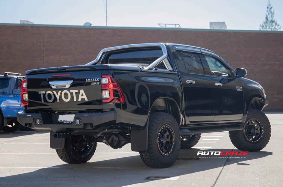 TOYOTA HILUX N80 4WD D LOCKER BLACK