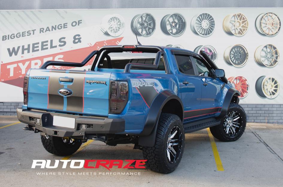 FORD RANGER RAPTOR MO202 CHROME GLOSS BLACK LIP