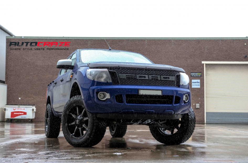 FORD RANGER COUPLER BLACK MACHINED WITH DARK TINT