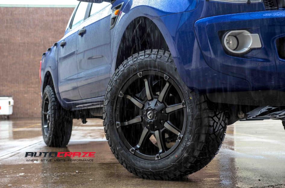 FORD RANGER COUPLER BLACK MACHINED WITH DARK TINT