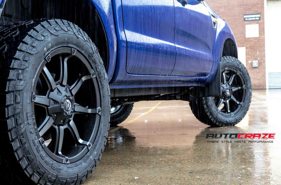 FORD RANGER COUPLER BLACK MACHINED WITH DARK TINT