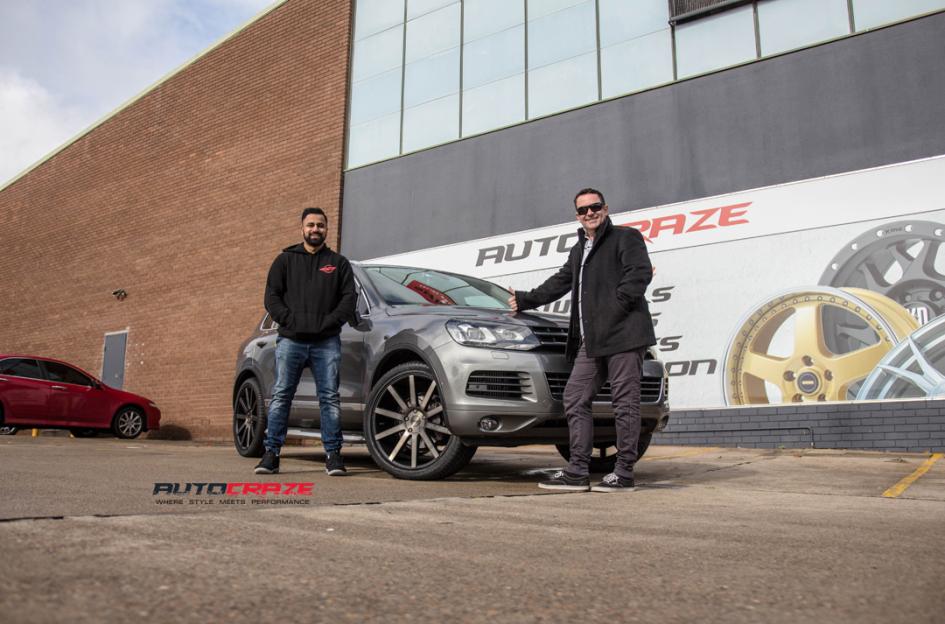 VOLKSWAGEN TOUAREG SHOT CALLA BLACK AND MACHINED WITH DARK TINT