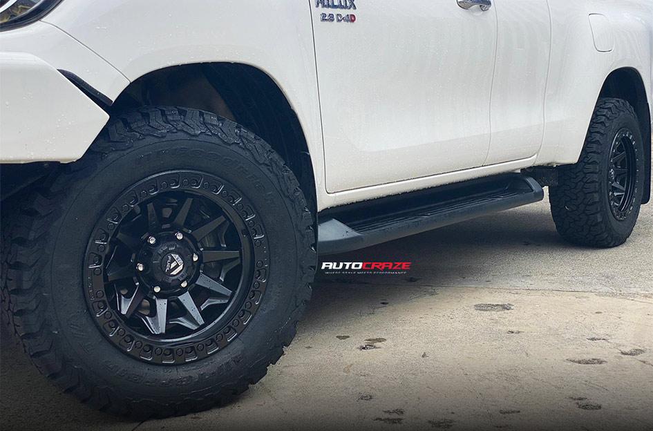 TOYOTA HILUX N80 4WD COVERT MATTE BLACK