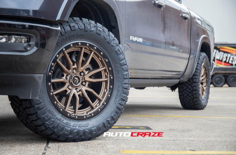 DODGE RAM REBEL MATTE BRONZE BLACK LIP