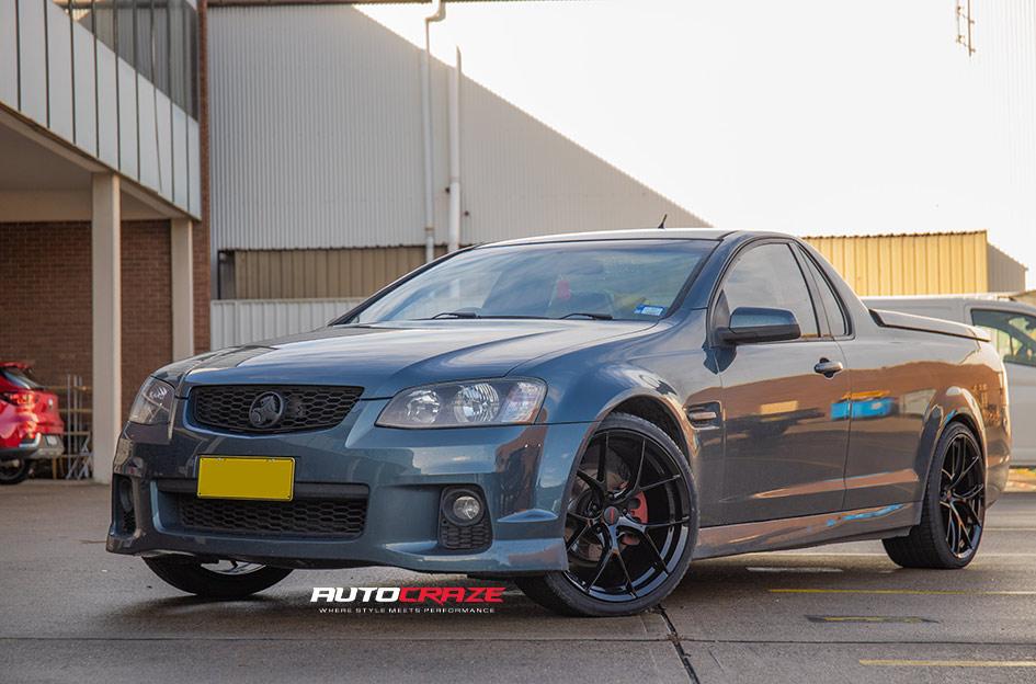 HOLDEN-COMMODORE-ZR3-GLOSS-BLACK