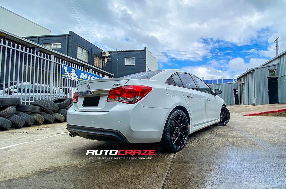 HOLDEN-CRUZE-PETROL--2013-ONWARDS--LEMANS-GLOSS-BLACK