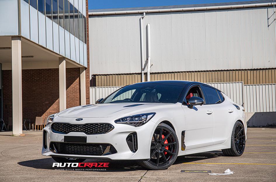 KIA STINGER SF04 MATTE BLACK