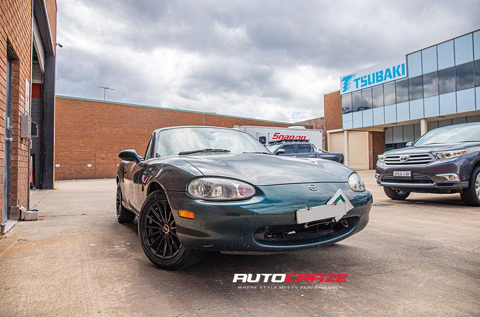 MAZDA-MX5-SUPERTURISMO-GLOSS-BLACK