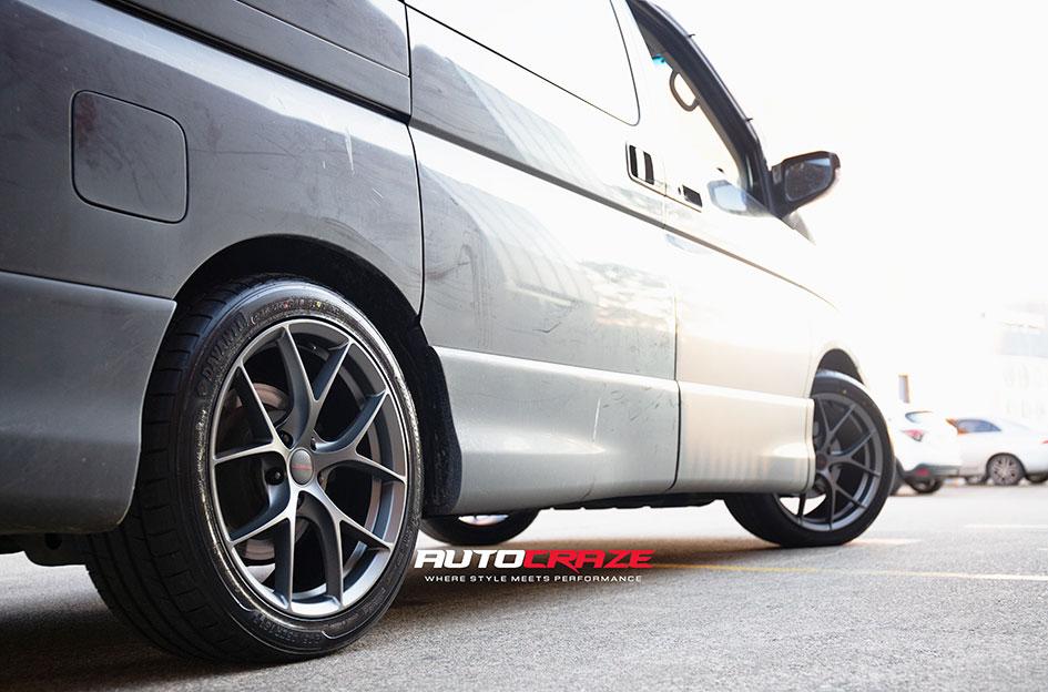 NISSAN ELGRAND ZR3 GUNMETAL