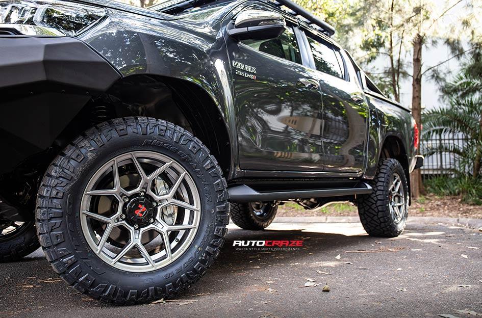 TOYOTA HILUX 4WD SABBATH HYPERBLACK