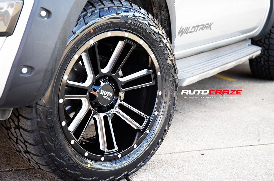 FORD RANGER MO982 GLOSS BLACK MILLED