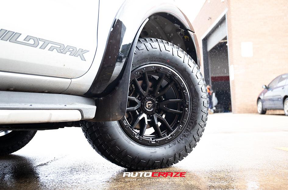 FORD RANGER CLASH GLOSS BLACK