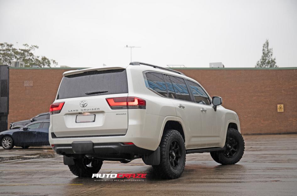 TOYOTA LANDCRUISER GRAPPLER SATIN BLACK