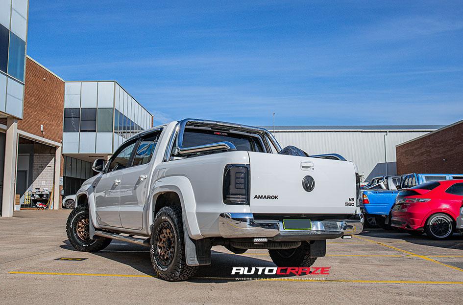 VOLKSWAGEN AMAROK COVERT BRONZE BLACK LIP