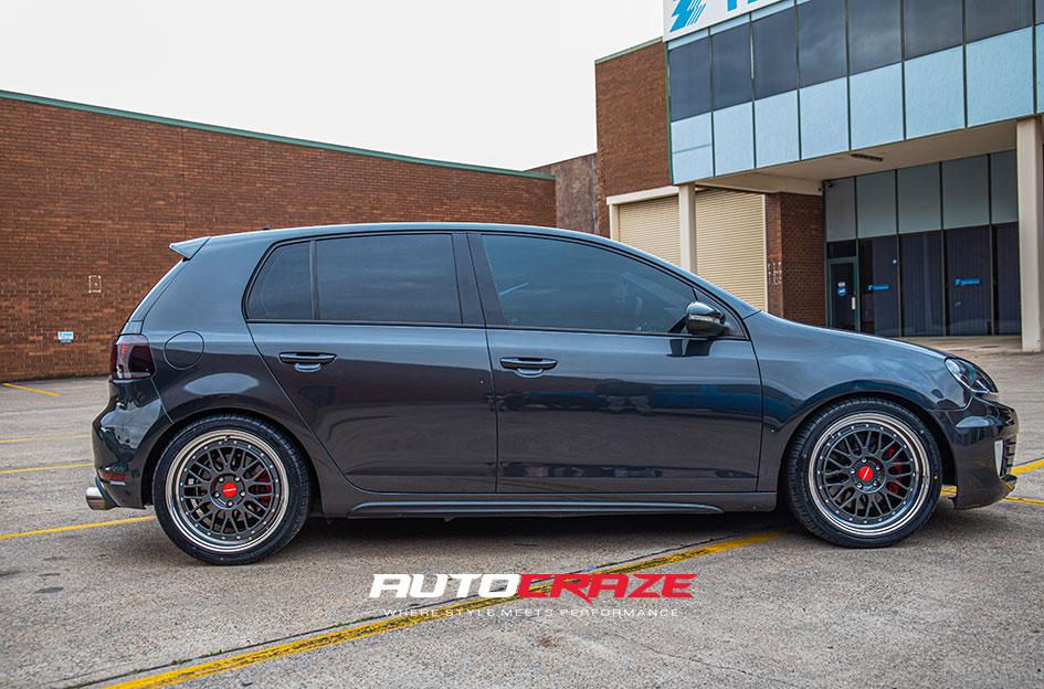 VOLKSWAGEN-GOLF-ZR5--GUN-METAL-POLISHED-LIP