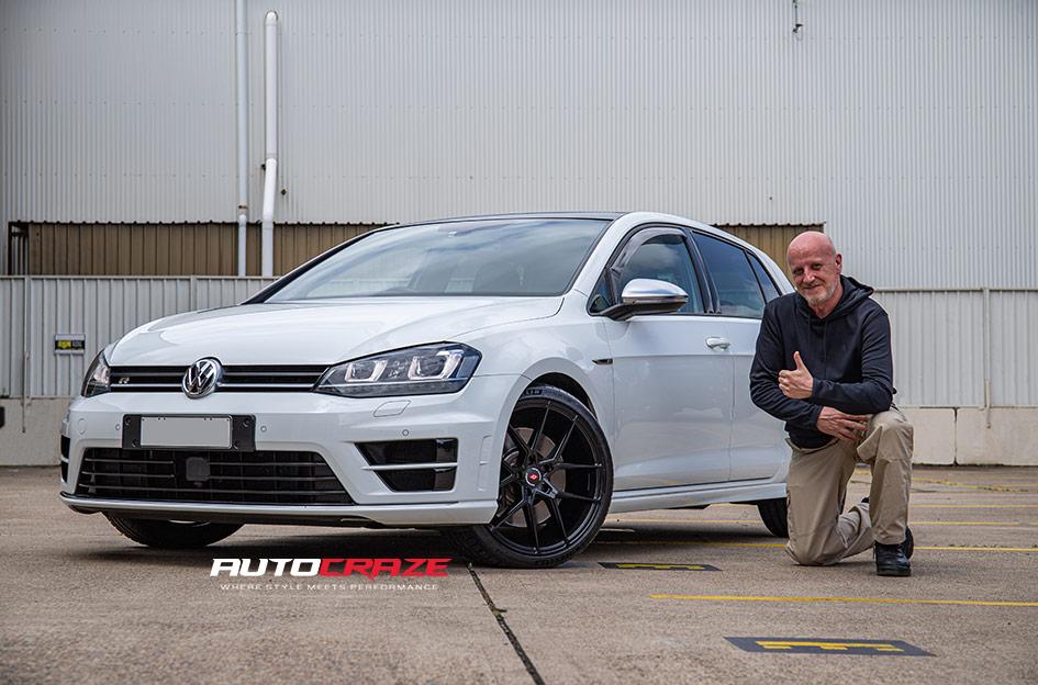 VOLKSWAGEN GOLF IFG 39 BLACK