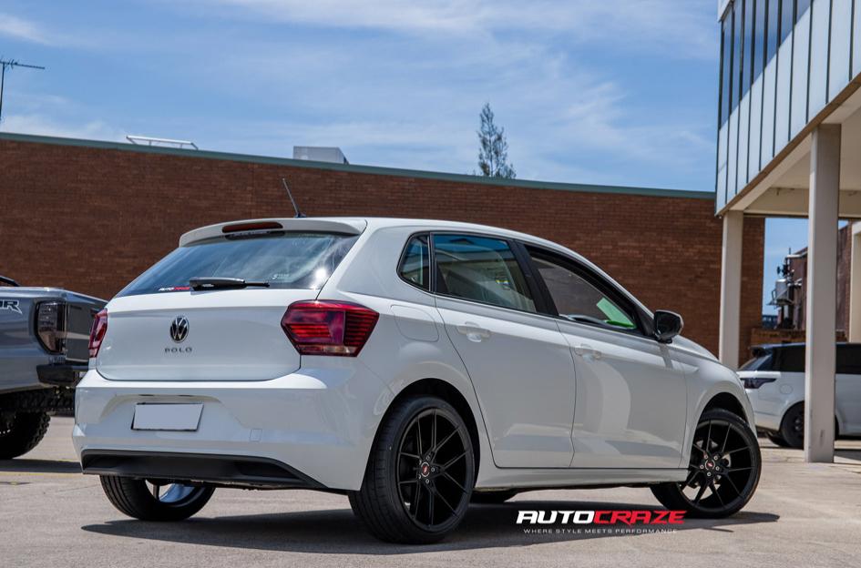 VOLKSWAGEN POLO IFG 39 BLACK