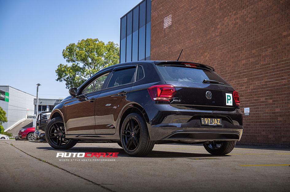 VOLKSWAGEN POLO IFG37 BLACK