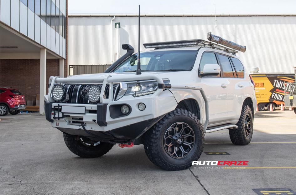 TOYOTA LANDCRUISER REPLAY GLOSS BLACK MACHINED DARK TINT
