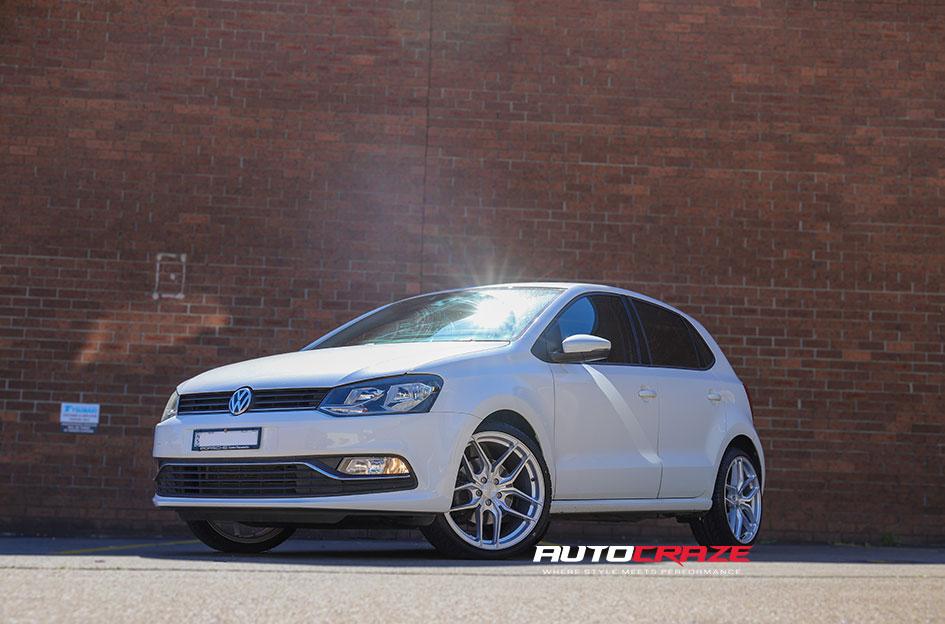 VOLKSWAGEN POLO TSI TARO SILVER BRUSHED