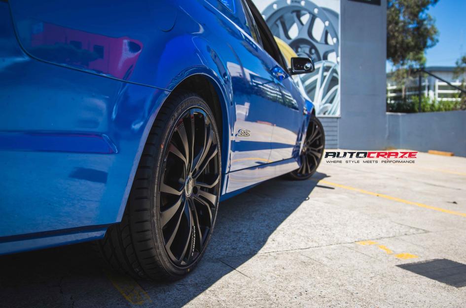 HOLDEN-COMMODORE-VE-UTE-ULTIMATE-MATTE-BLACK