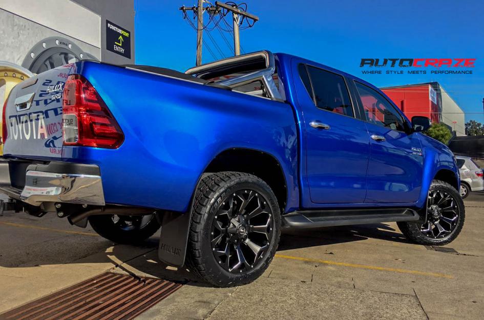 TOYOTA HILUX N80 4WD ASSAULT GLOSS BLACK MILLED ACCENTS 3