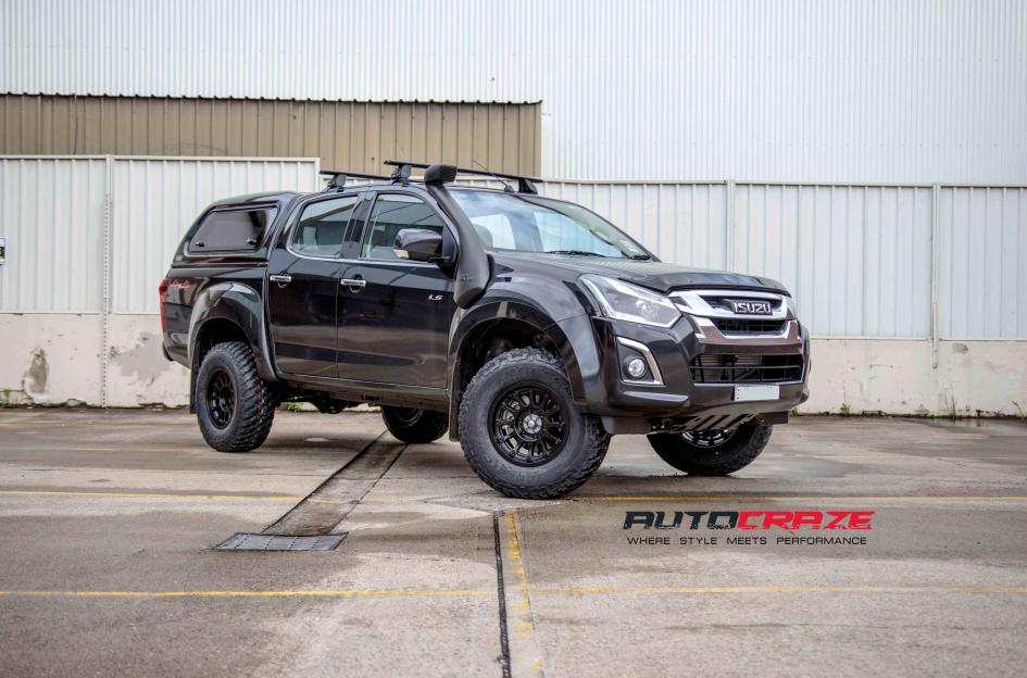 ISUZU DMAX MO971 SATIN BLACK
