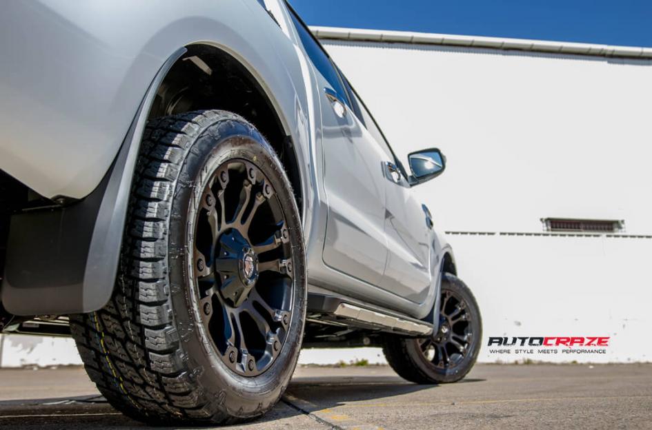 FORD-RANGER-VAPOR-BLACK-MACHINED-WITH-DARK-TINT