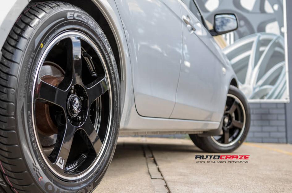 MITSUBISHI LANCER MR116 GLOSS BLACK MACHINED EDGE
