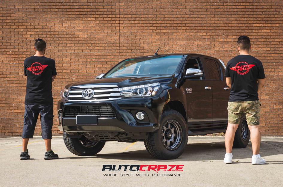TOYOTA HILUX N70 4WD TROPHY MATTE ANTHRACITE WITH BLACK RING 3