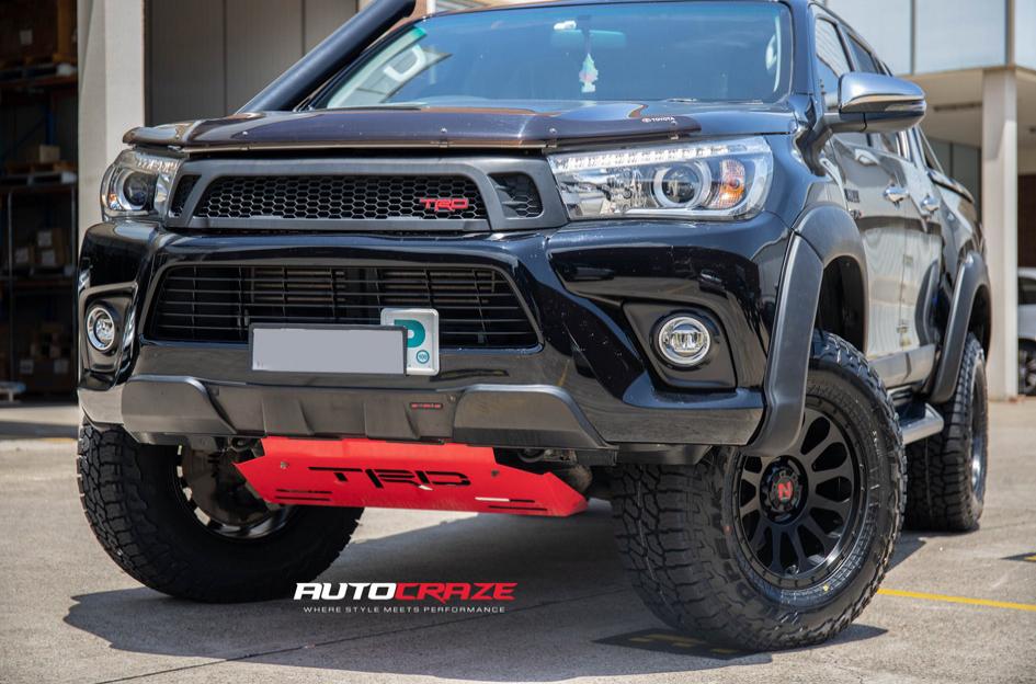 TOYOTA HILUX N80 4WD VICTIM MATTE BLACK