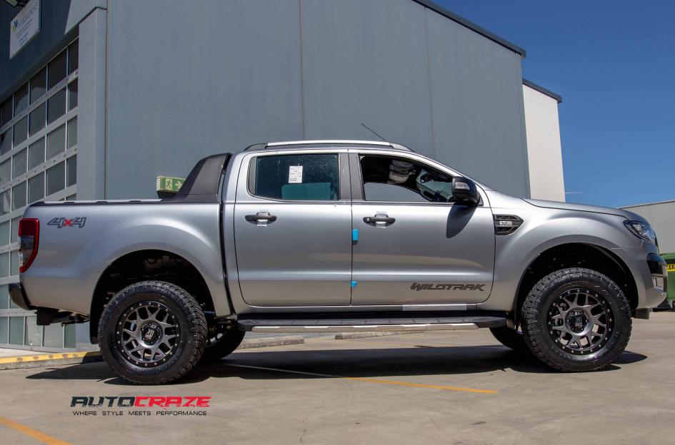 FORD RANGER BULLY XD MATTE GREY BLACK RING